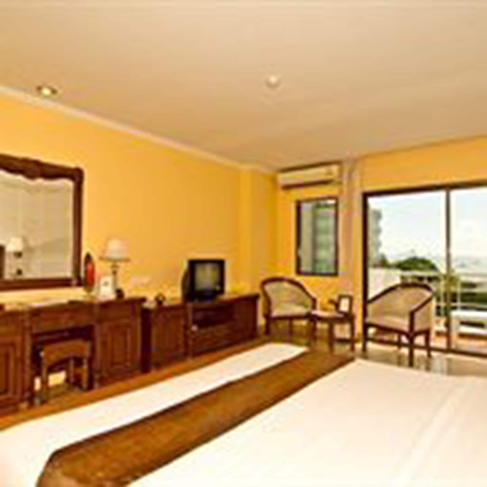 Best Beach Villa Pattaya Bagian luar foto