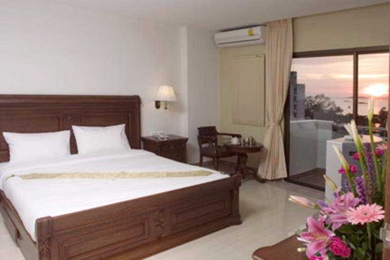 Best Beach Villa Pattaya Bagian luar foto