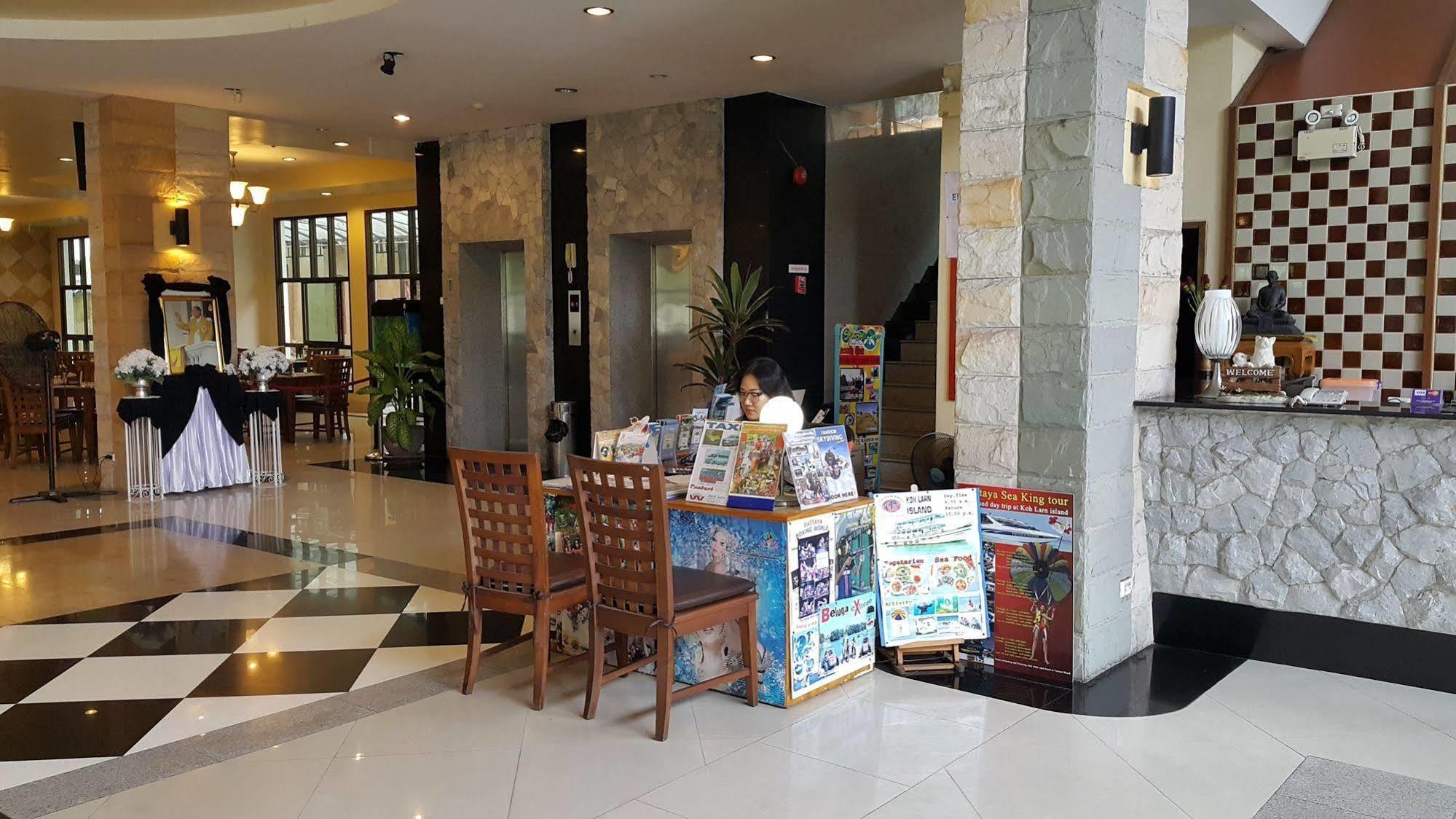Best Beach Villa Pattaya Bagian luar foto