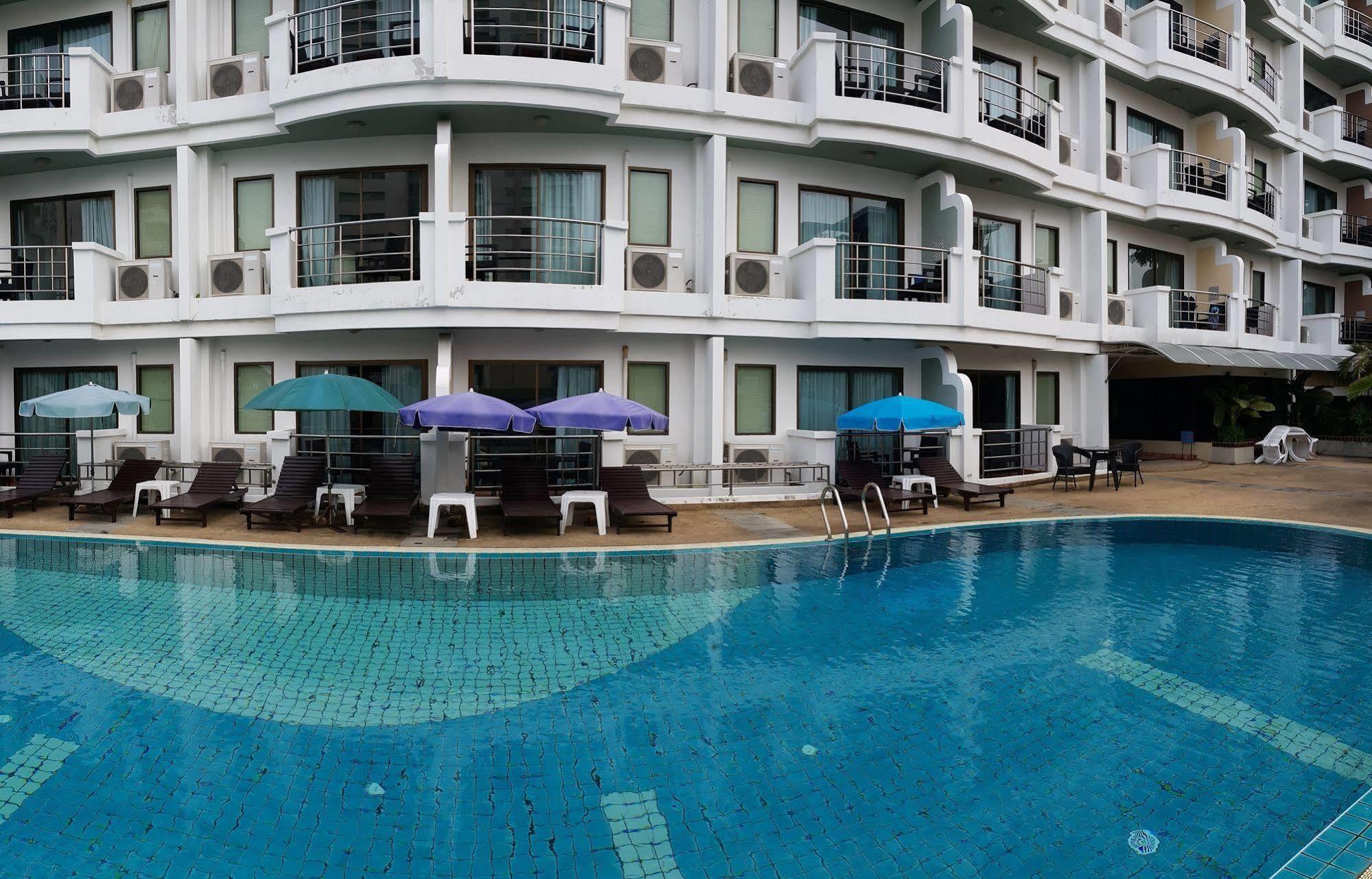 Best Beach Villa Pattaya Bagian luar foto